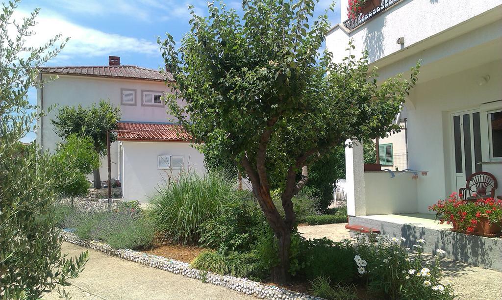 Rooms Hodanic Krk Town Εξωτερικό φωτογραφία